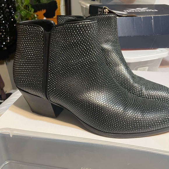 Giuseppe Zanotti Women's Black and Silver Boots Sz 40.5 - Picture 3 of 7